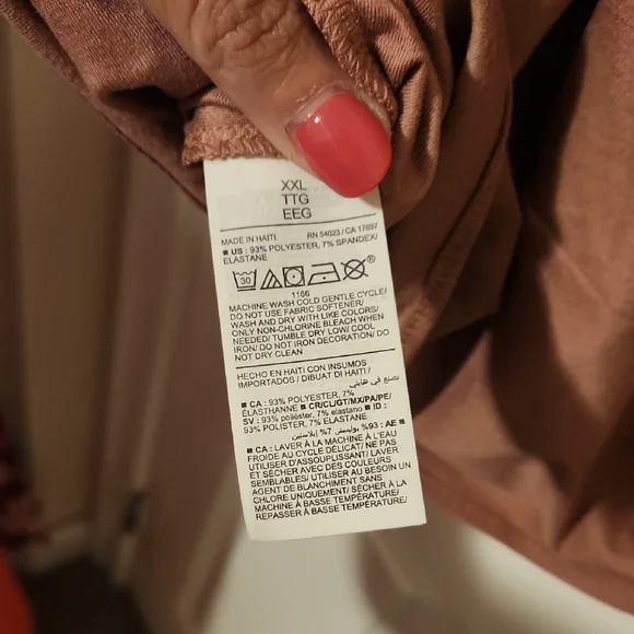 Old Navy XXL Women's Short Sleeve Open Back Workout Top - Picture 2 of 4